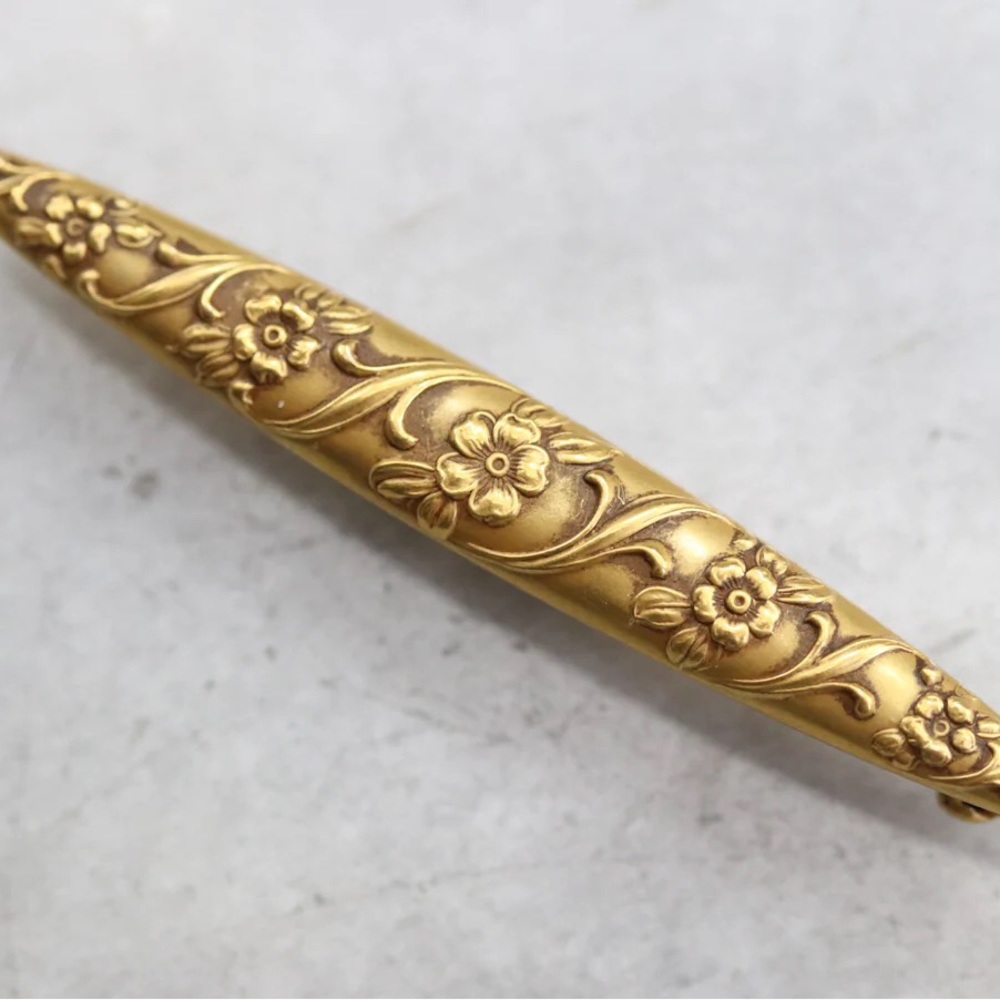 Antique 14K Gold Floral Bar Pin